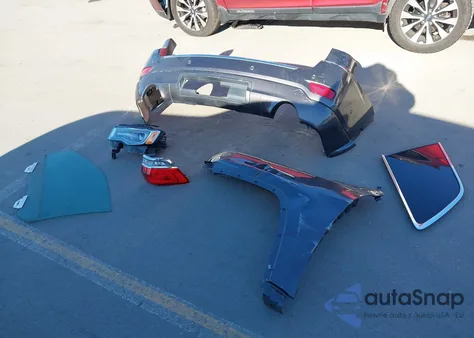 2019 Jeep Grand Cherokee Overland 4X4 z USA, uszkodzony, nr VIN 1C4RJFCG2KC695440